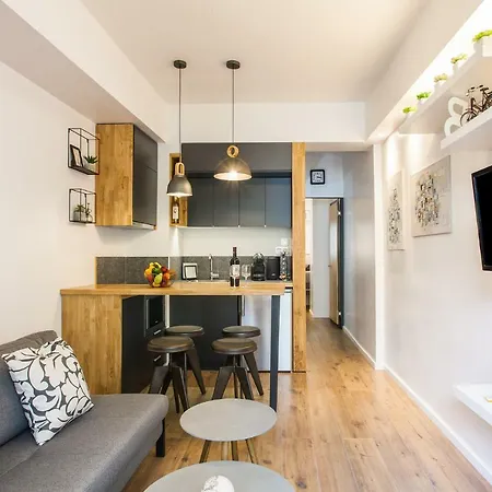 Apartment Lazaristes Compact Living